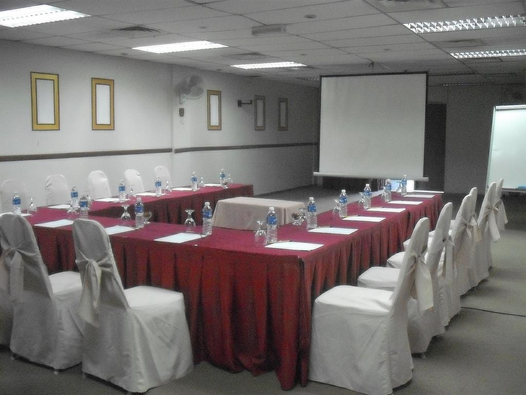 Timotel Hotel Mersing Exterior foto